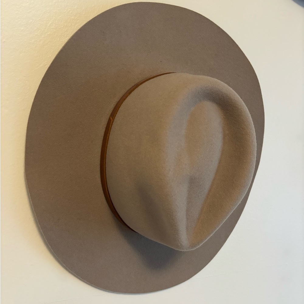 Wyeth hat with a nice stiff brim